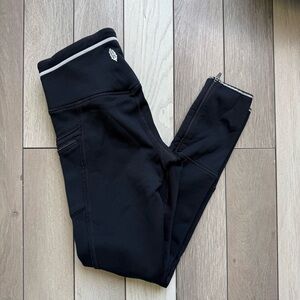 Free People Black Seam-Detail warmer